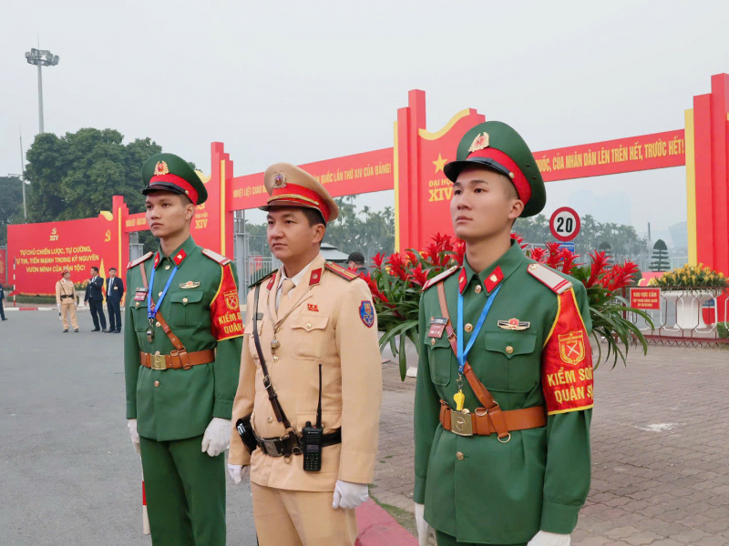 CSGT Hà Nội bảo đảm tuyệt đối an toàn giao thông, đón dẫn đoàn trên các tuyến “Ba nhất” -0