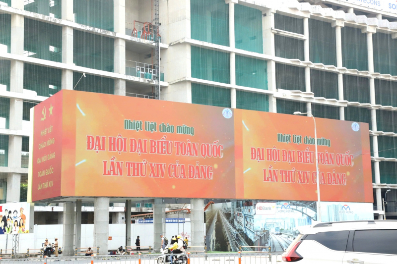 TP Hồ Chí Minh rực rỡ cờ, hoa chào mừng Đại hội Đại biểu toàn quốc lần thứ XIV của Đảng -2