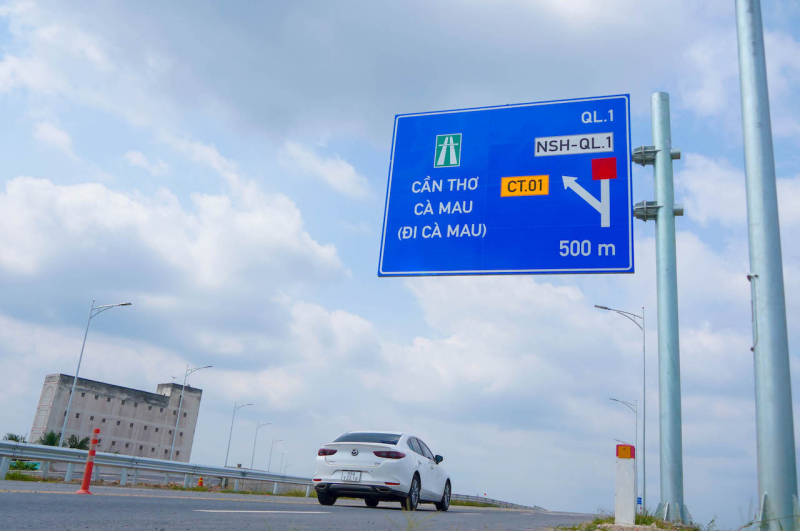 Cận cảnh tuyến cao tốc rút ngắn khoảng cách từ Cần Thơ đến Cà Mau -0