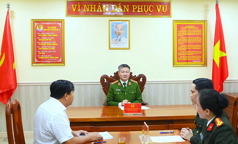 Xây dựng pháp luật phục vụ phát triển đất nước -0