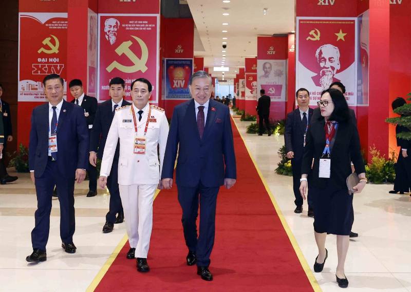 vna_potal_lanh_dao_dang_nha_nuoc_du_phien_hop_tru_bi_dai_hoi_xiv_cua_dang_800.jpg -2