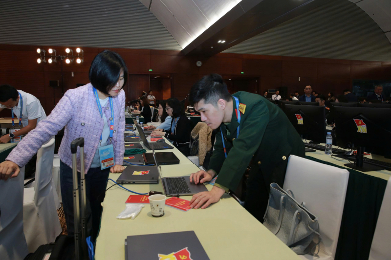 Trung tâm Báo chí nhộn nhịp trong ngày đầu Đại hội XIV của Đảng -0