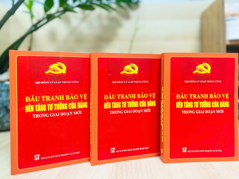Xuất bản cuốn sách “Đấu tranh bảo vệ nền tảng tư tưởng của Đảng trong giai đoạn mới” -0