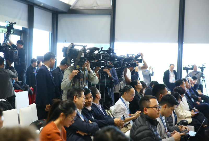 Nhà báo kiều bào đồng hành lan toả thông tin về Đại hội XIV -0