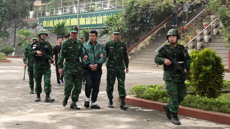 Triệt phá đường dây tổ chức đưa, đón người nước ngoài xuất, nhập cảnh trái phép -0