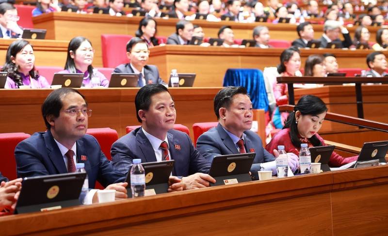 Lý luận về đường lối Đổi mới là ngọn đuốc soi đường lập nên những kỳ tích phát triển -2