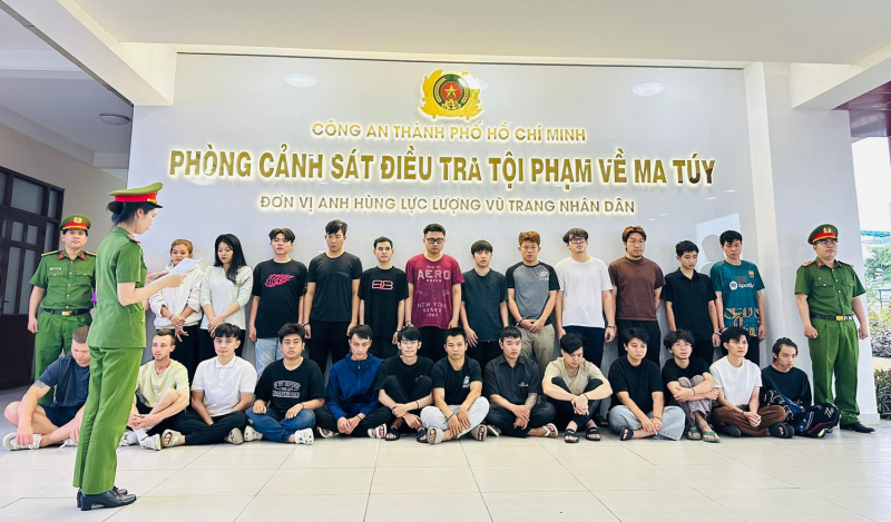 Triệt phá đường dây mua bán trái phép cần sa qua mạng, có người nước ngoài tham gia -1