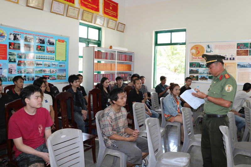 Tiếp nhận 78 công dân Việt Nam do Campuchia trao trả -0