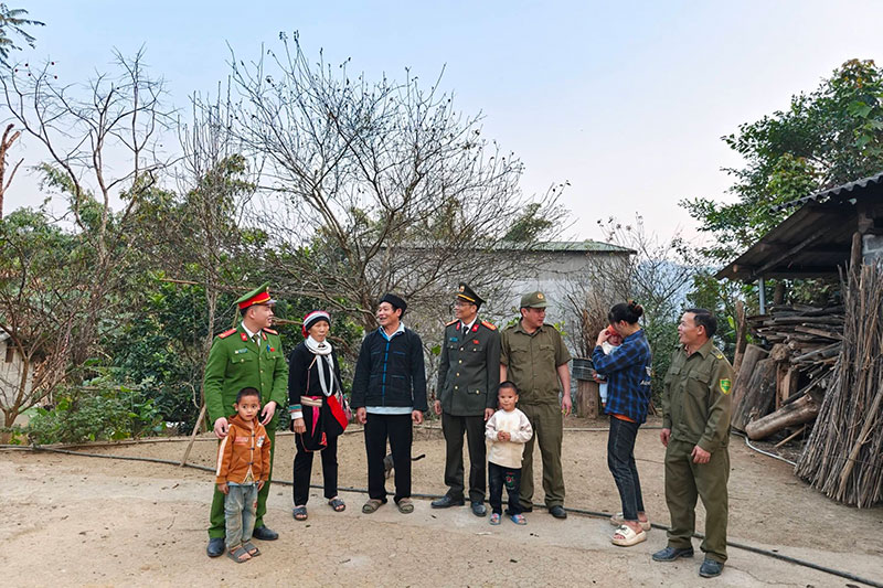 Tuyên Quang: Giữ vững ANTT vùng biên giới, góp phần bảo vệ Đại hội XIV của Đảng -1