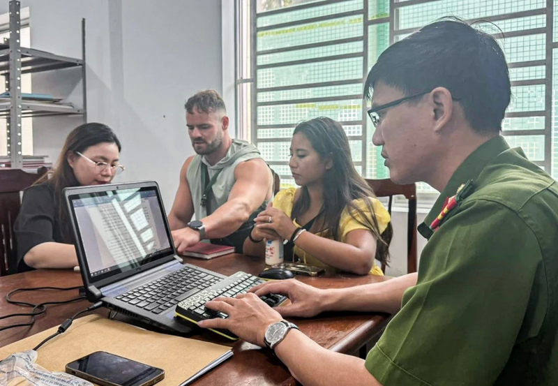 Nhân viên dọn phòng khách sạn trộm cắp gần 6.000 Euro của du khách nước ngoài -0