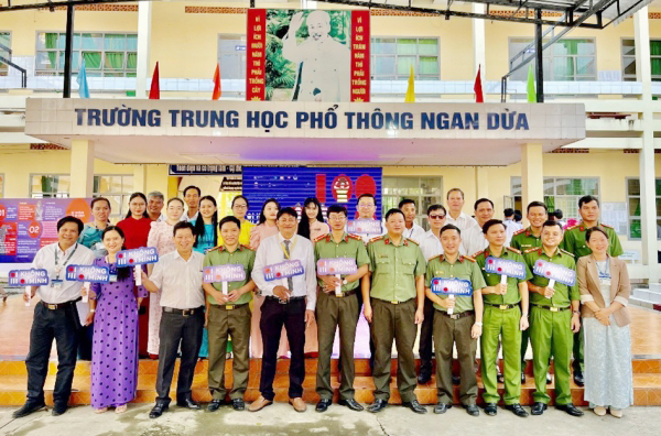Hơn 1.300 học sinh được trang bị “sức đề kháng số” phòng ngừa tội phạm mạng -0
