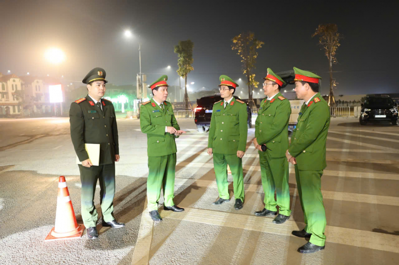 Lá chắn thép giữ bình yên địa bàn cửa ngõ Thủ đô -1