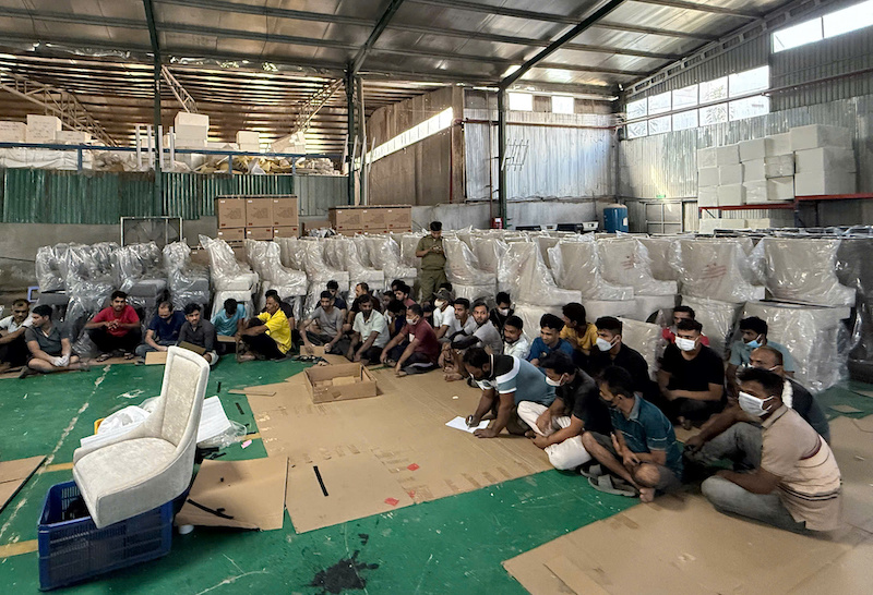 Nhiều doanh nghiệp sử dụng người nước ngoài cư trú bất hợp pháp vì lợi nhuận -1