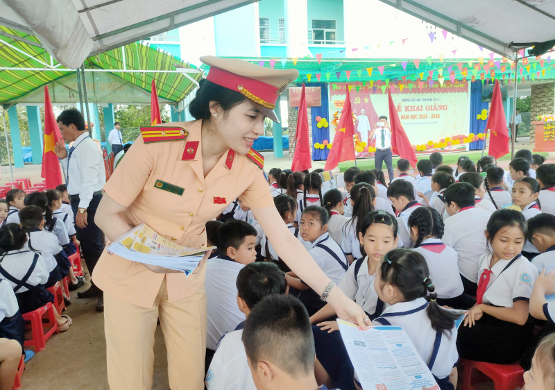 Xử lý nghiêm vi phạm nồng độ cồn để người dân vui Xuân, đón Tết an toàn -0