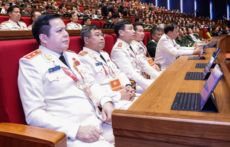 19 đồng chí được Ban Chấp hành Trung ương Đảng khoá XIV bầu vào Bộ Chính trị -3