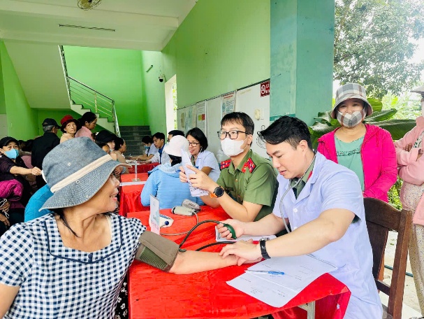 Nhiệm vụ chính trị luôn gắn với khát vọng đổi mới  -0