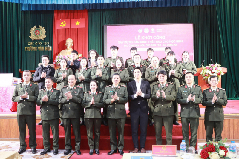 Khởi công xây dựng sân chơi thể thao dành cho học sinh Trường Văn hóa -0