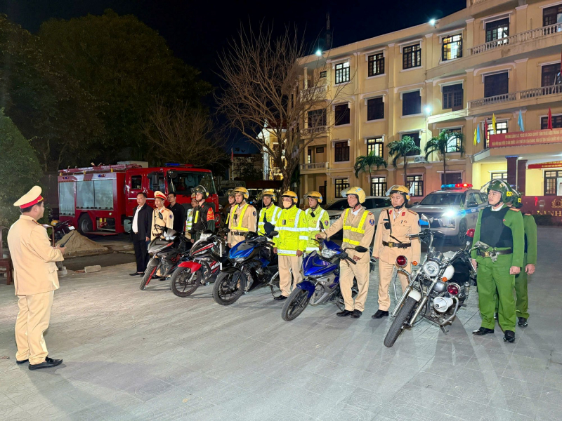 Công an TP Huế bảo vệ tuyệt đối an ninh, an toàn trong những ngày diễn ra Đại hội XIV của Đảng -0