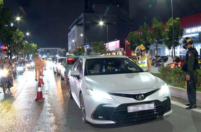 Công an TP Huế bảo vệ tuyệt đối an ninh, an toàn trong những ngày diễn ra Đại hội XIV của Đảng -0