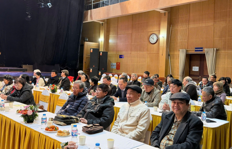 Cục Truyền thông CAND gặp mặt cán bộ hưu trí nhân dịp Tết Nguyên đán Bính Ngọ -0