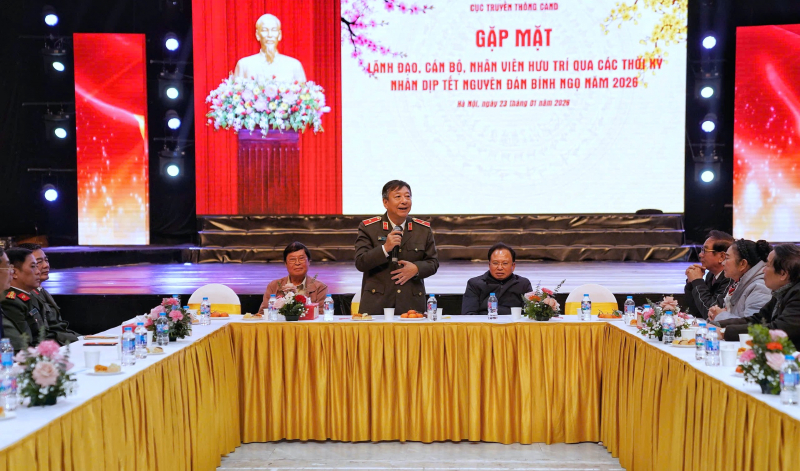 Cục Truyền thông CAND gặp mặt cán bộ hưu trí nhân dịp Tết Nguyên đán Bính Ngọ -0