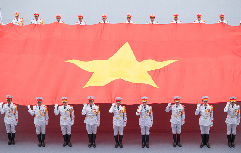 Người già - người trẻ - gia đình - dân văn phòng cùng hẹn nhau đi xem “concert pháo hoa quốc gia” -2