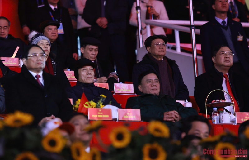 “Dưới lá cờ vẻ vang của Đảng” – Bản hùng ca chào mừng thành công Đại hội XIV -0