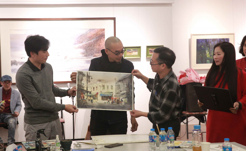 “Chuyện màu nước” và những bất ngờ thú vị từ chất liệu hội hoạ lâu đời -2