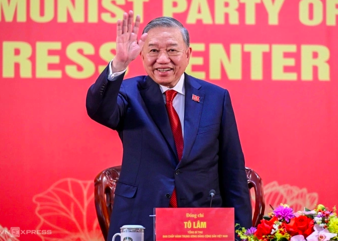 Sự chọn lựa của lịch sử và niềm tin tuyệt đối của Đảng -0