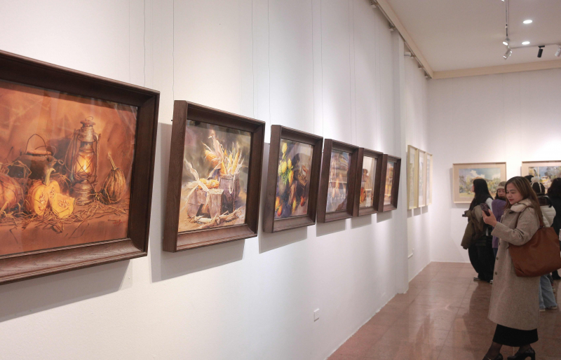 “Chuyện màu nước” và những bất ngờ thú vị từ chất liệu hội hoạ lâu đời -3