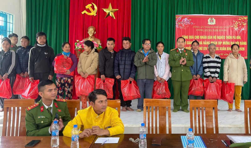 Mang Xuân sớm đến với đồng bào vùng sâu, vùng xa tại Đà Nẵng -0