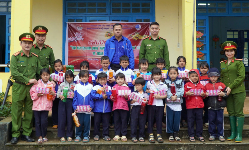 Mang Xuân sớm đến với đồng bào vùng sâu, vùng xa tại Đà Nẵng -0