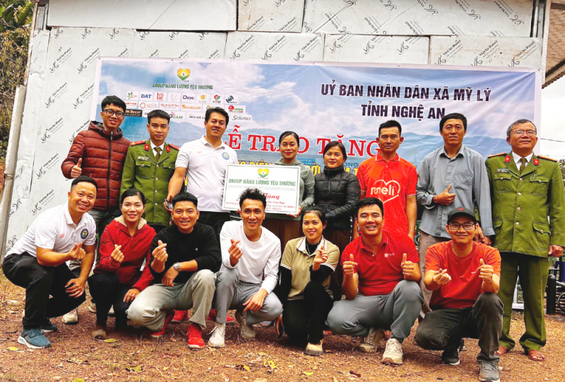 Lắp đặt điện mặt trời tại 3 điểm trường xa xôi nhất của xã Mỹ Lý -0