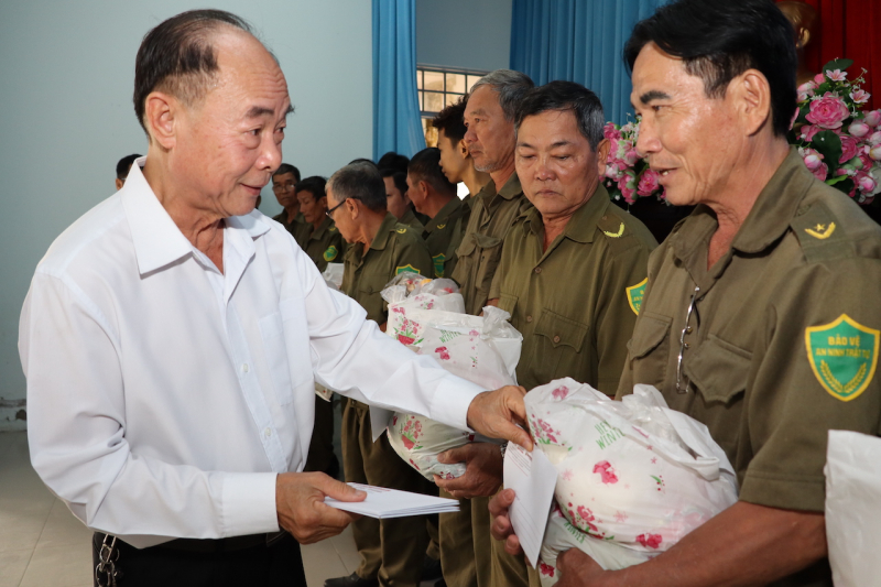 Góp thêm sắc xuân với người dân miệt vườn sông nước Đồng Tháp và Vĩnh Long -0
