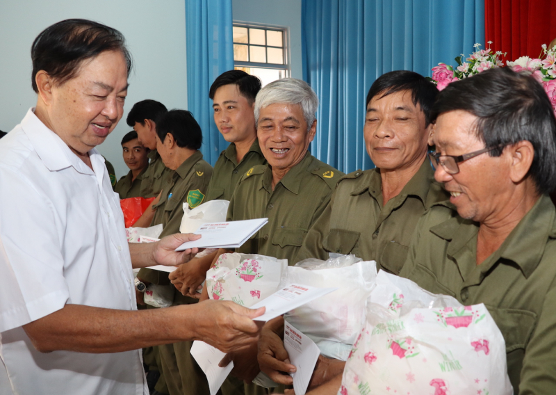 Góp thêm sắc xuân với người dân miệt vườn sông nước Đồng Tháp và Vĩnh Long -0