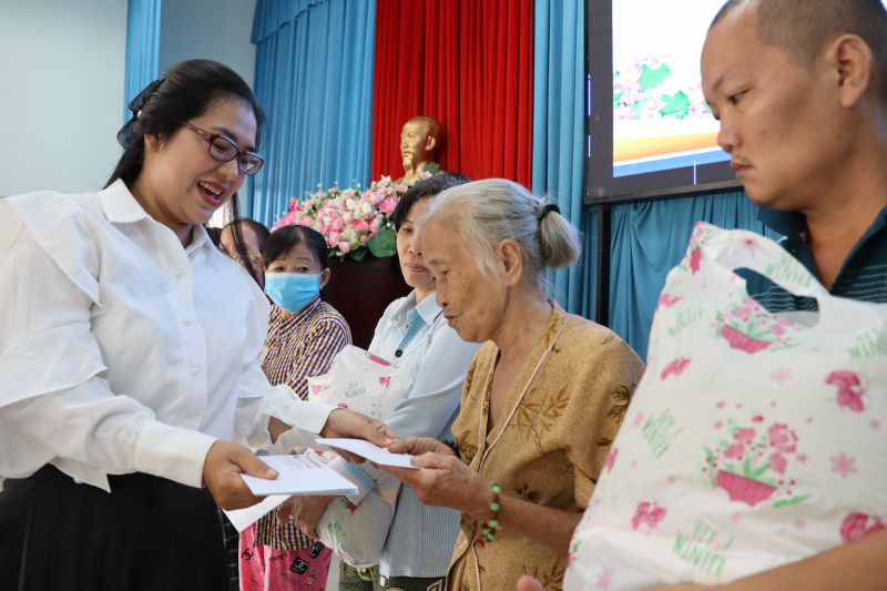 Góp thêm sắc xuân với người dân miệt vườn sông nước Đồng Tháp và Vĩnh Long -1