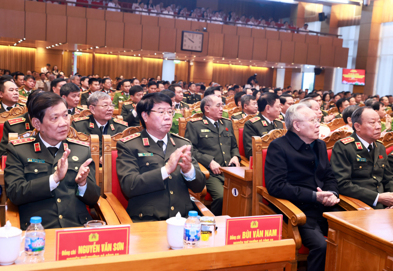 Dấu mốc Anh hùng và trách nhiệm tiên phong trong công tác cán bộ -0