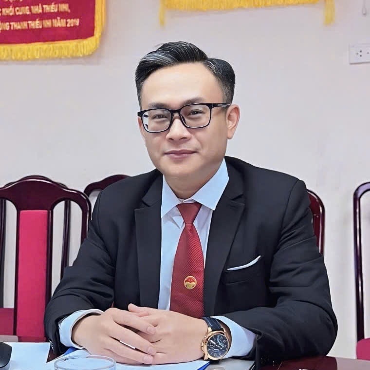 “Tiến lên!” – Khi lời hiệu triệu trở thành mệnh lệnh hành động -0