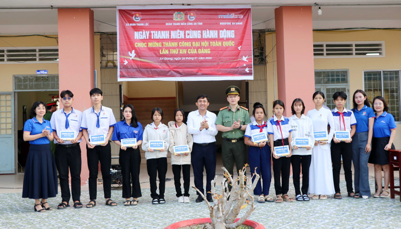 Công an tỉnh An Giang chung tay vì cộng đồng -0