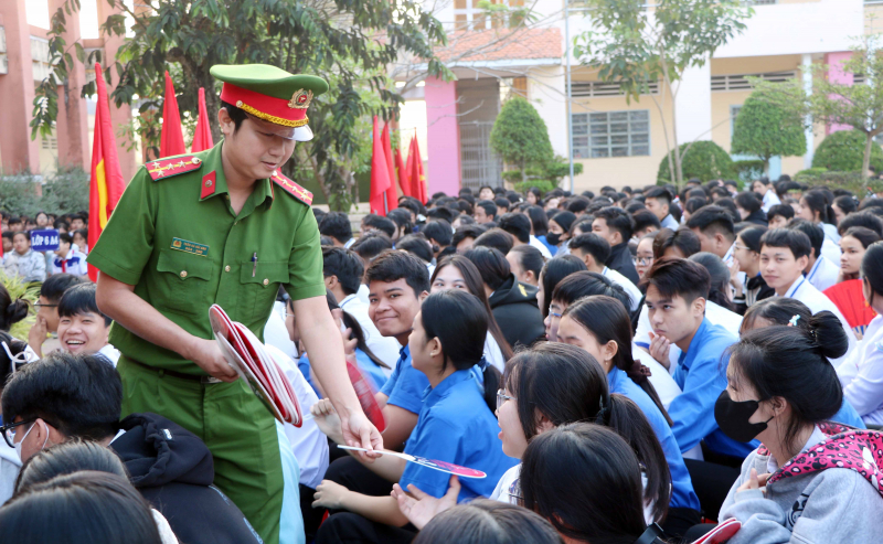 Công an tỉnh An Giang chung tay vì cộng đồng -0