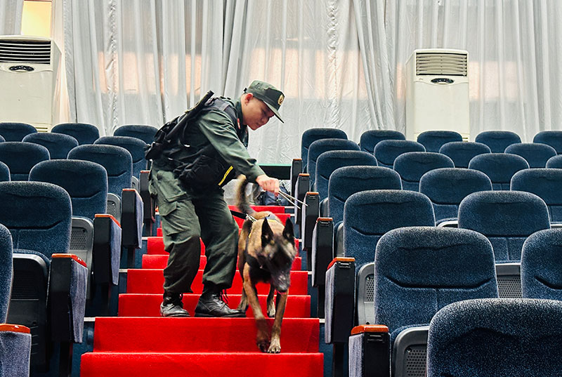 “Lá chắn thép” bảo vệ Đại hội XIV -0