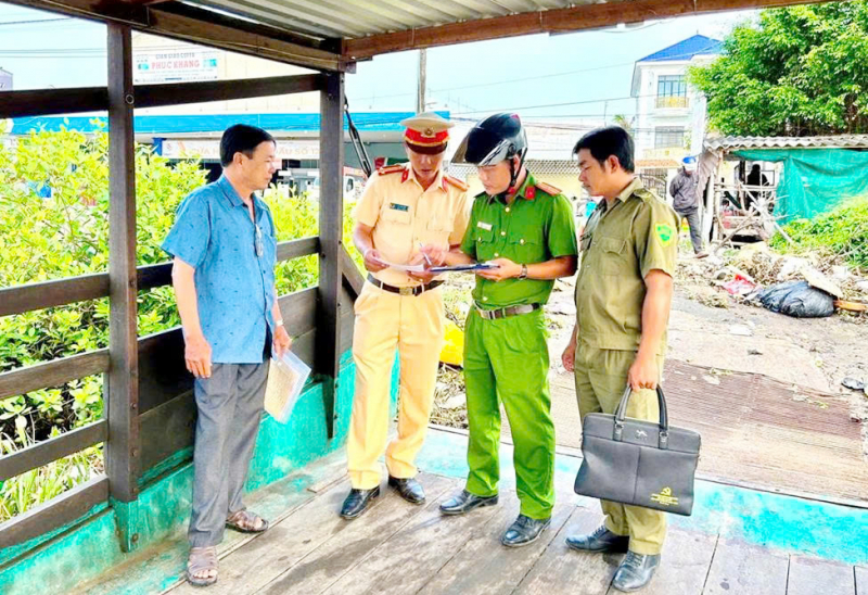 Bảo đảm an toàn giao thông thủy nội địa dịp Tết Nguyên đán ở Cà Mau -0