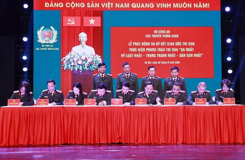 Ký giao ước thực hiện Phong trào thi đua 