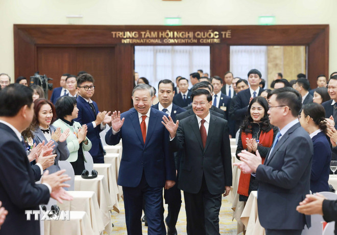 Tổng Bí thư, Chủ tịch nước Lào thông tin về kết quả Đại hội XII Đảng NDCM Lào -0