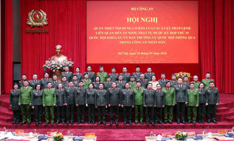 Triển khai thi hành kịp thời, nghiêm túc các luật, pháp lệnh liên quan đến an ninh, trật tự -0