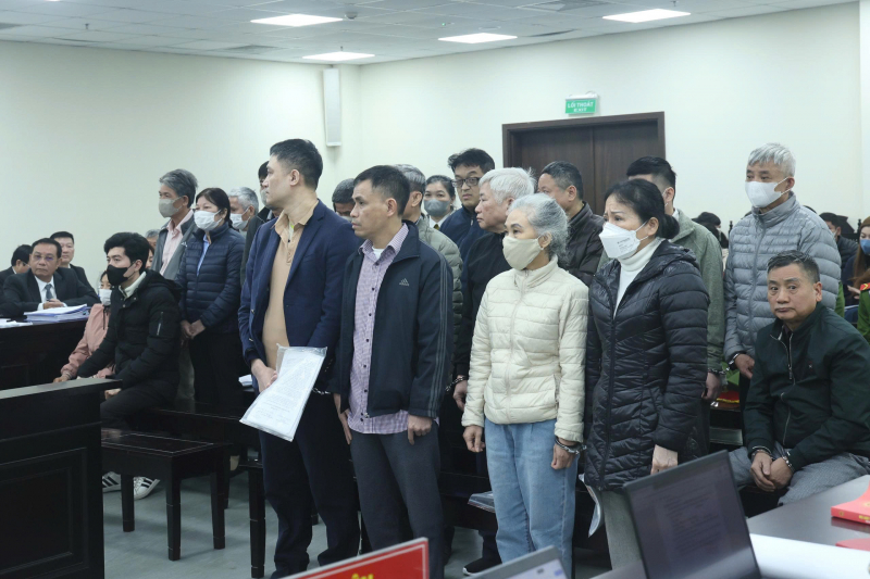 18 cựu giám đốc, viện trưởng hầu tòa trong vụ nhận hối lộ hơn 71 tỷ đồng để “tuồn” thuốc vào bệnh viện -0