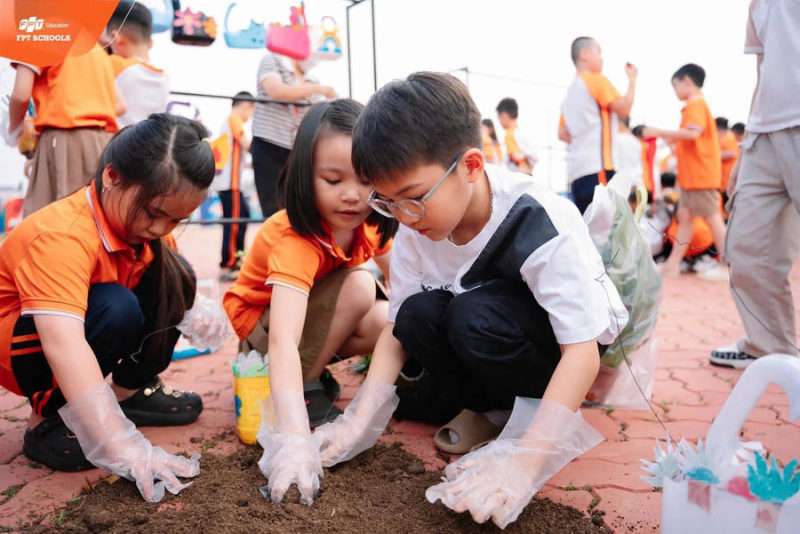 8b33f471-04b3-4561-a501-5e5bf30f3ea4.jpeg -0