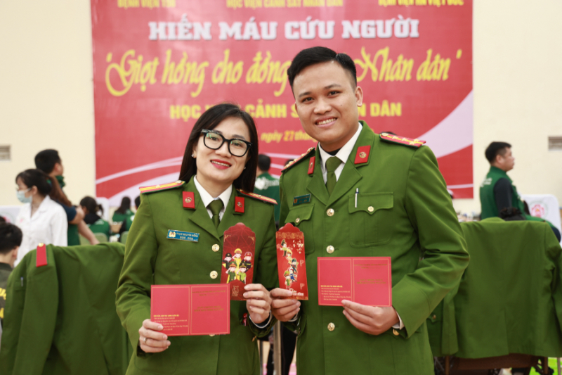 Học viện CSND đóng góp gần 2.000 đơn vị máu an toàn, giải quyết tình trạng khan hiếm máu vào dịp Tết -0