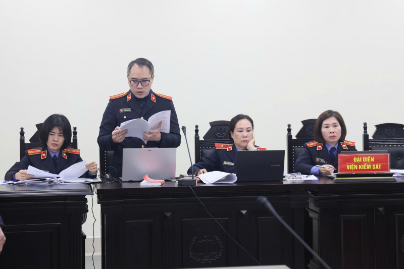 18 cựu giám đốc, viện trưởng hầu tòa trong vụ nhận hối lộ hơn 71 tỷ đồng để “tuồn” thuốc vào bệnh viện -0