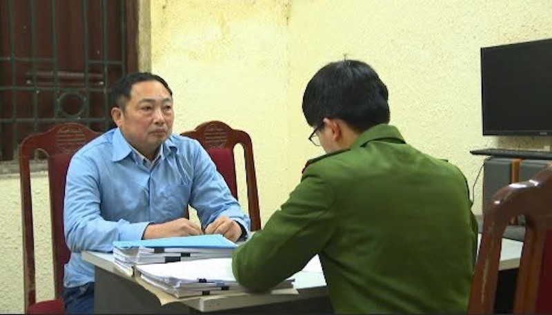 Khởi tố 4 đối tượng “Gây ô nhiễm môi trường” -0